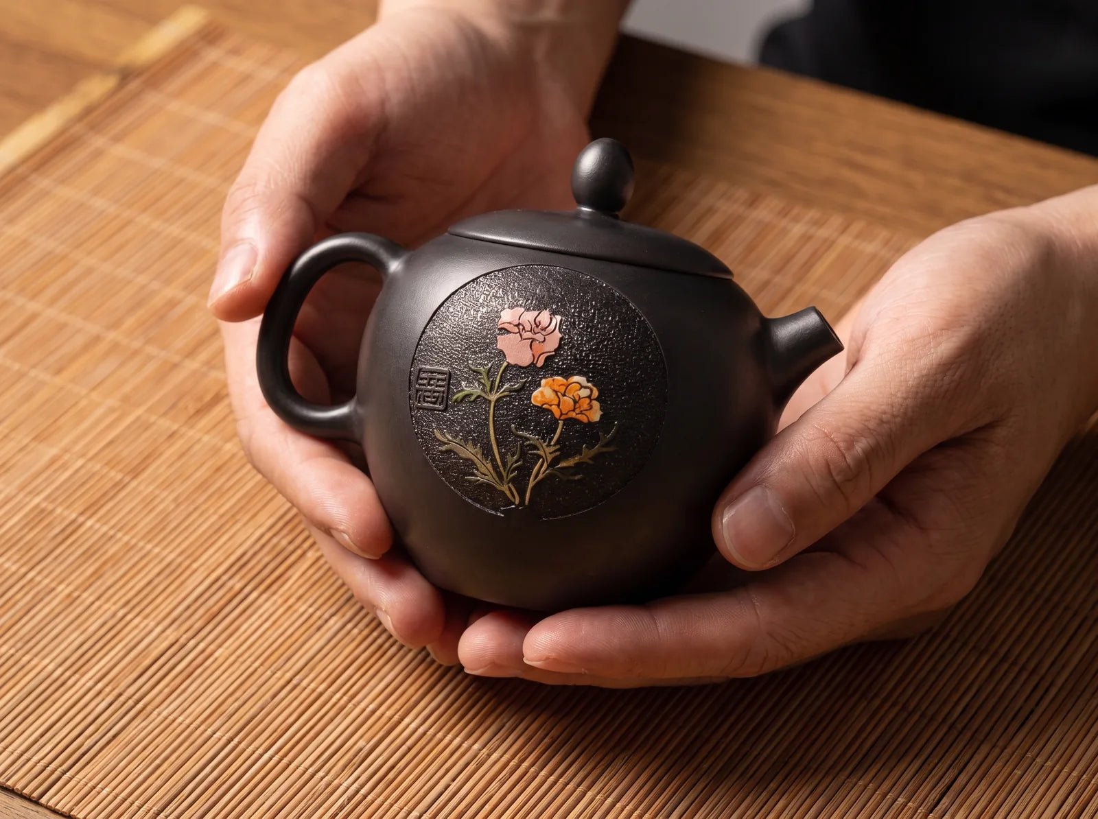 Jianshui – Black Pearl Blossom in the product gallery