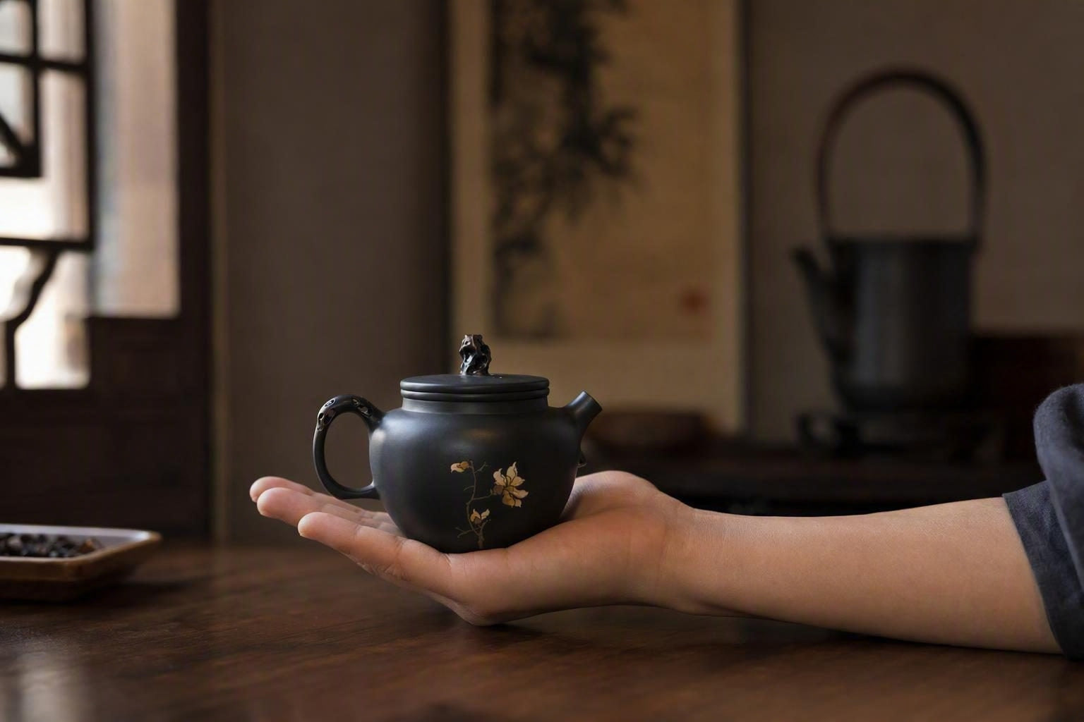 Jianshui – Floral Black Duo Zhi in the product gallery