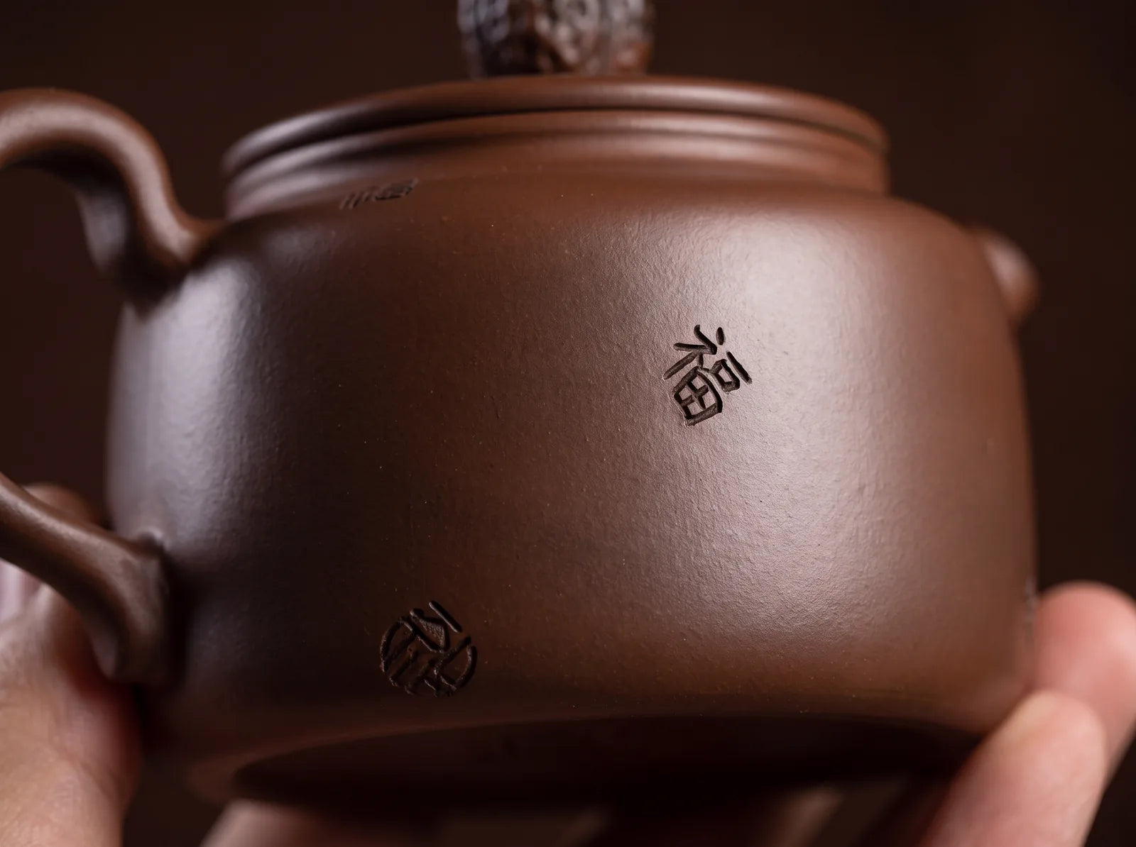 The form of this Jianshui teapot