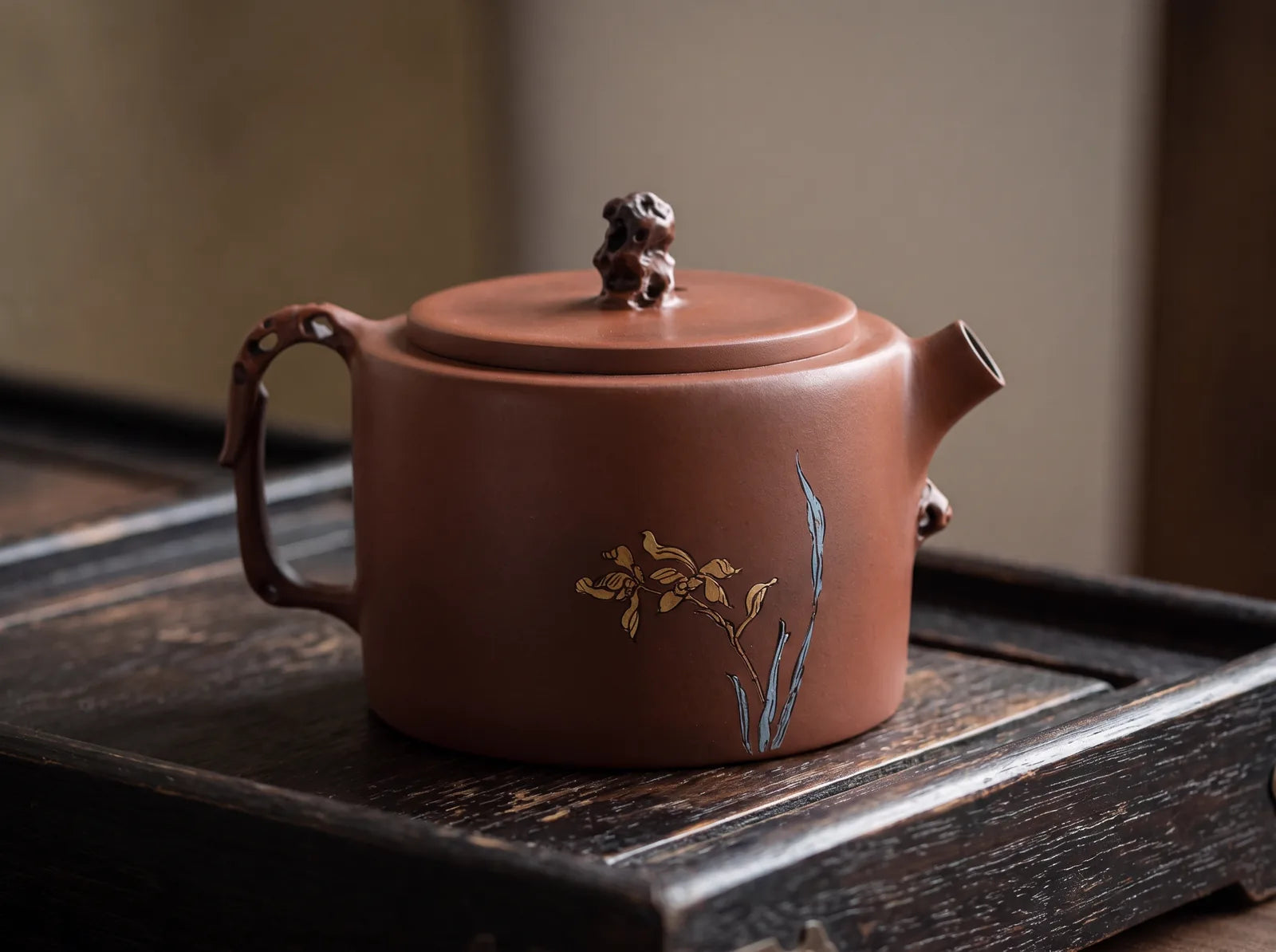 The form of this Jianshui teapot